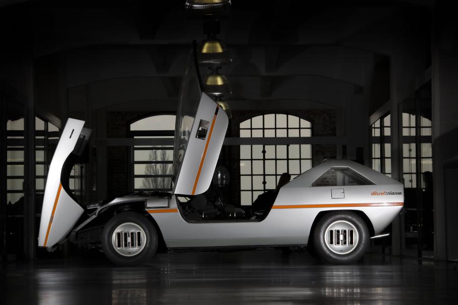  Alfa Romeo Alfasud Caimano Concept (901) 1971 года  (фото 7 из 32)